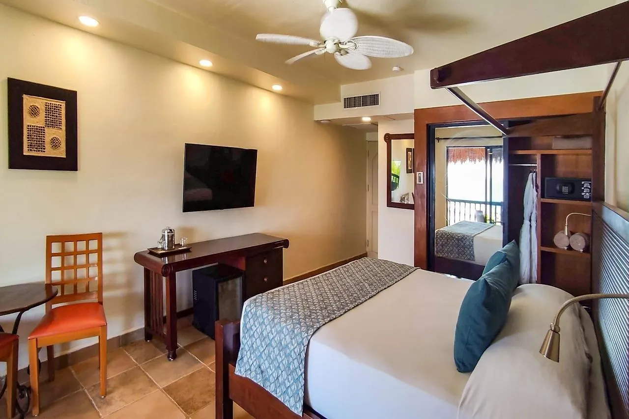 Catalonia Yucatan Beach Resort & Spa Puerto Aventuras