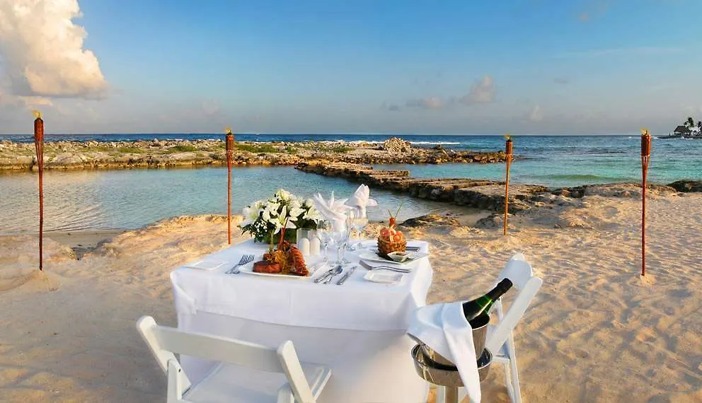 Catalonia Yucatan Beach Resort & Spa Puerto Aventuras