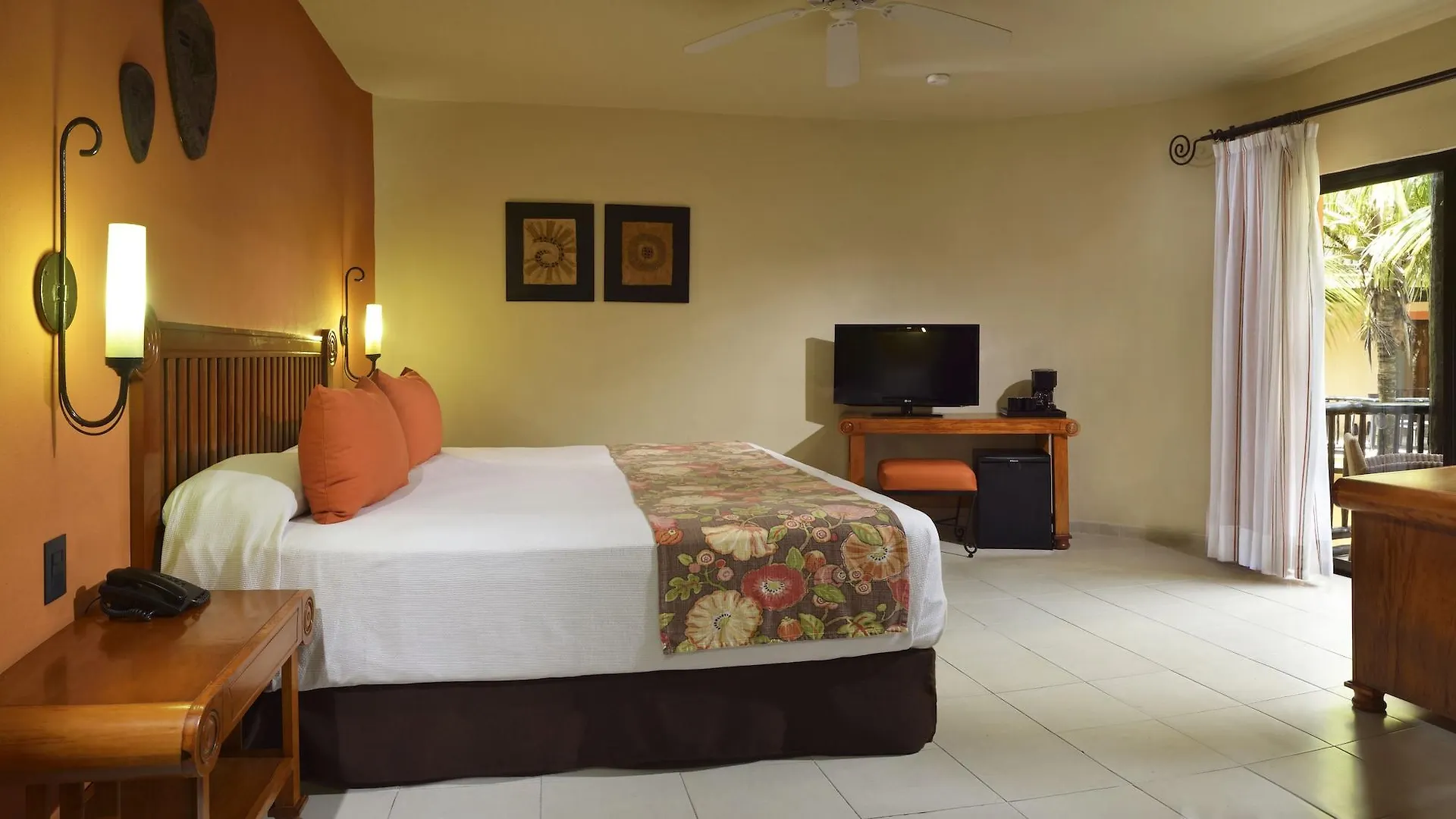 Hotel Catalonia Yucatan Beach Resort & Spa Puerto Aventuras